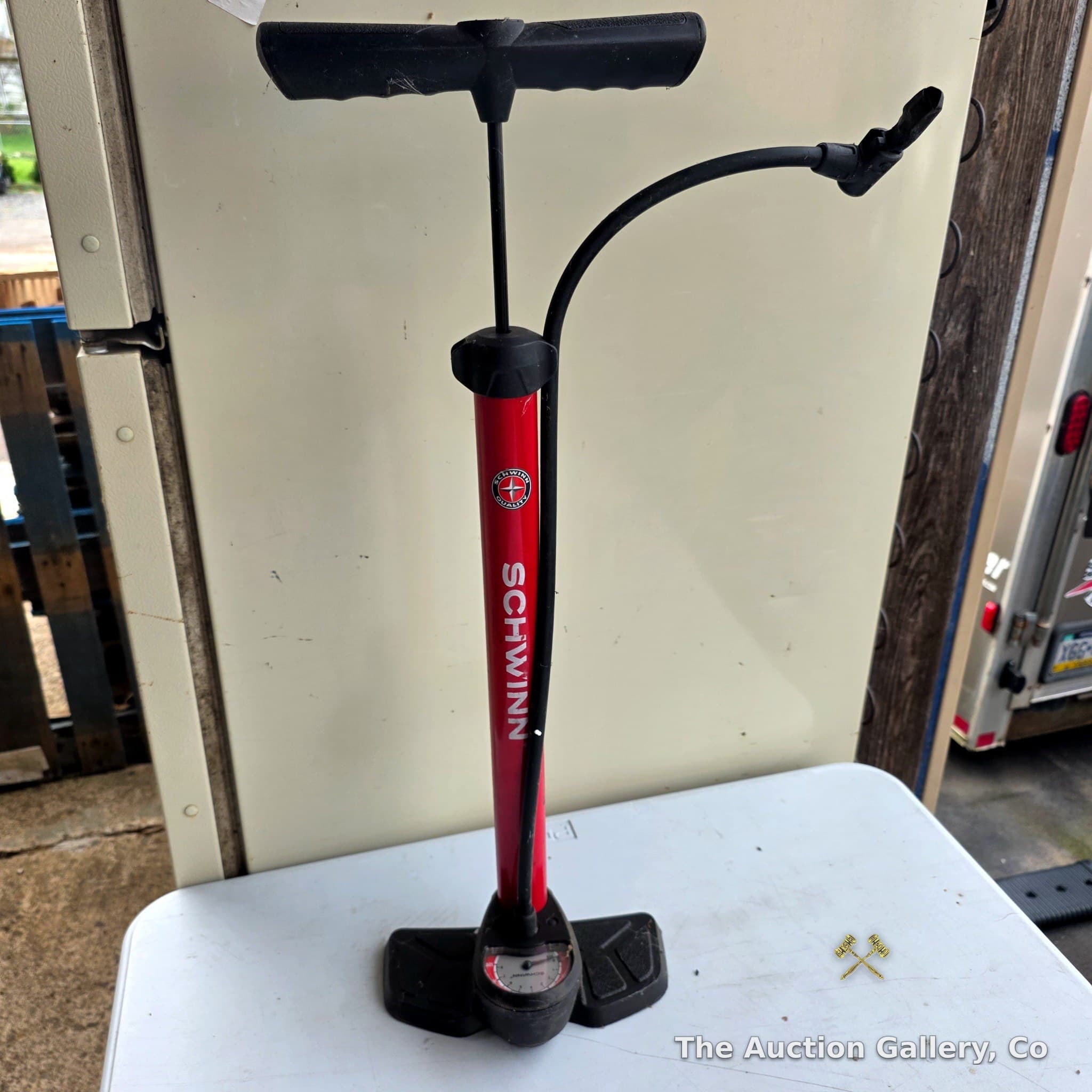 Schwinn Floor Bike Pump with Pressure Gauge