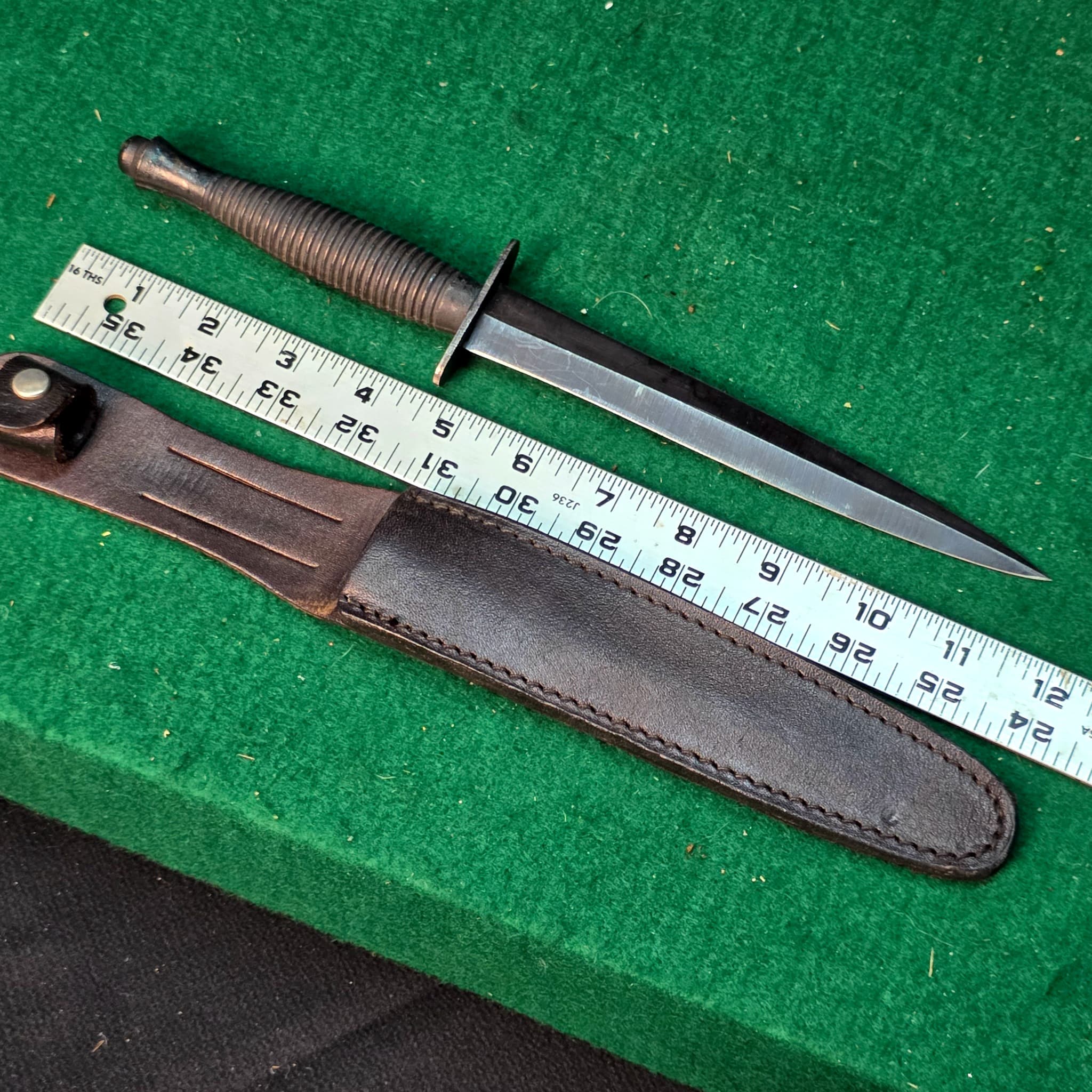 Double-Edge Fighting Dagger with Leather Sheath