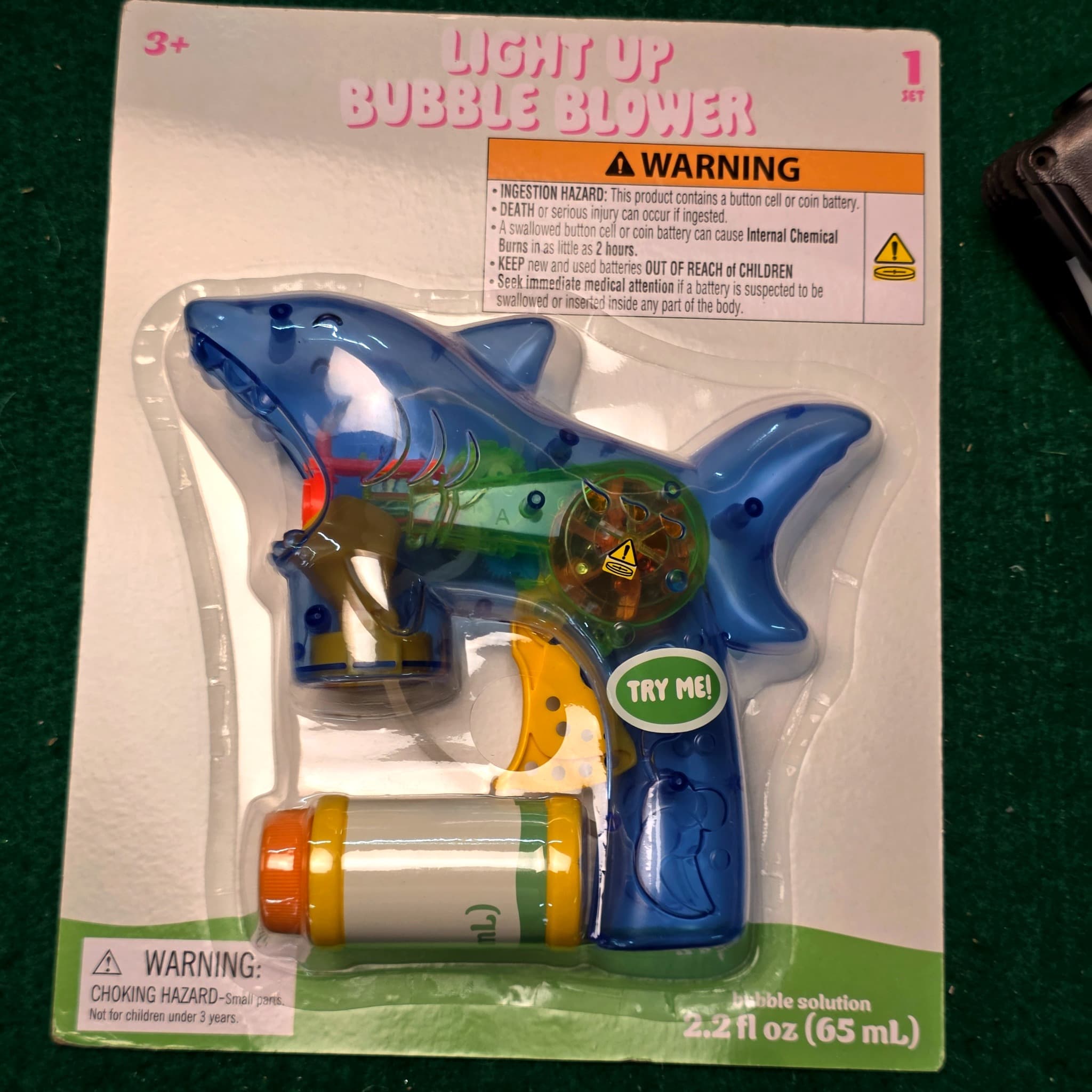 Light Up Shark Bubble Blower Gun, New in Package