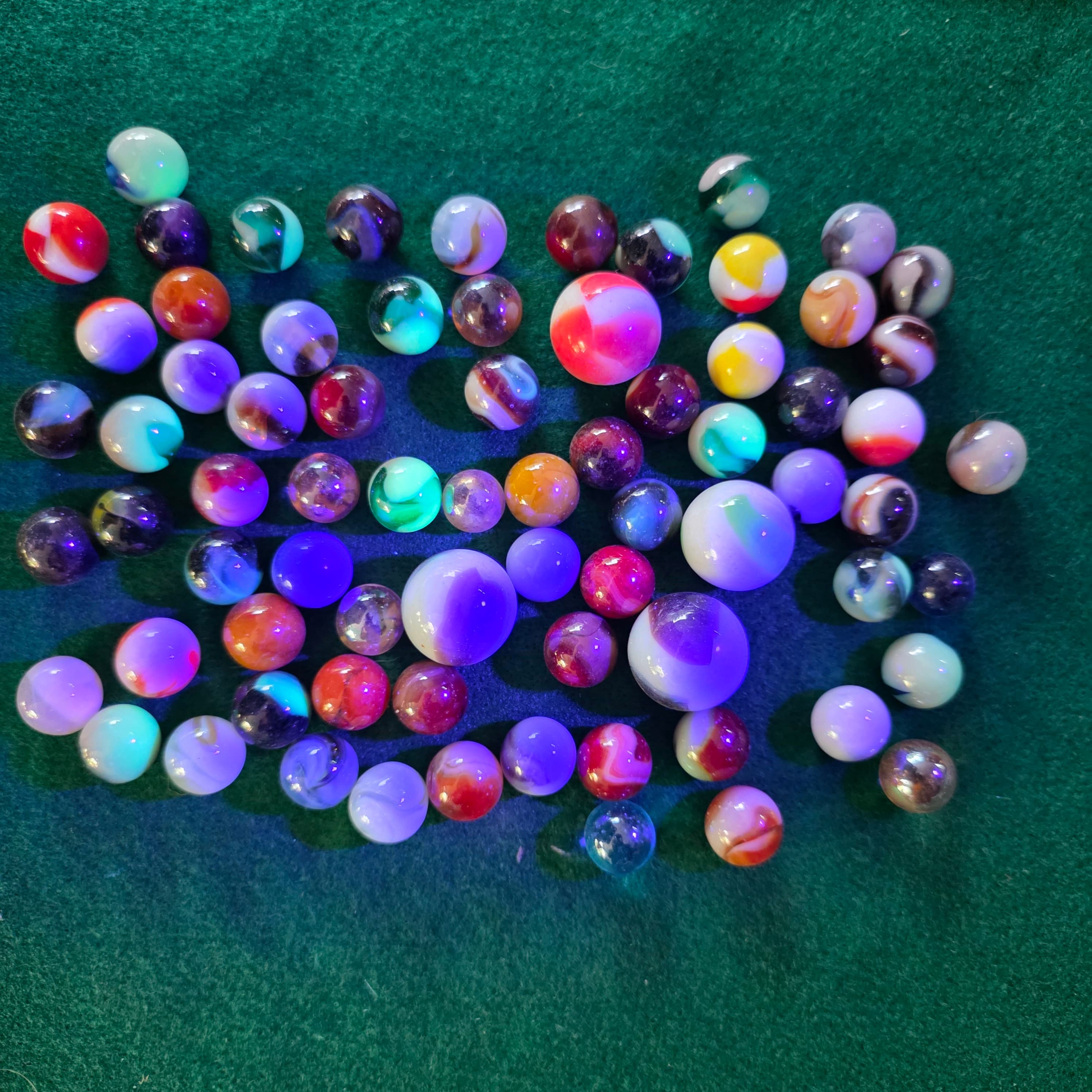 VINTAGE LOT - Marbles w/GLOW