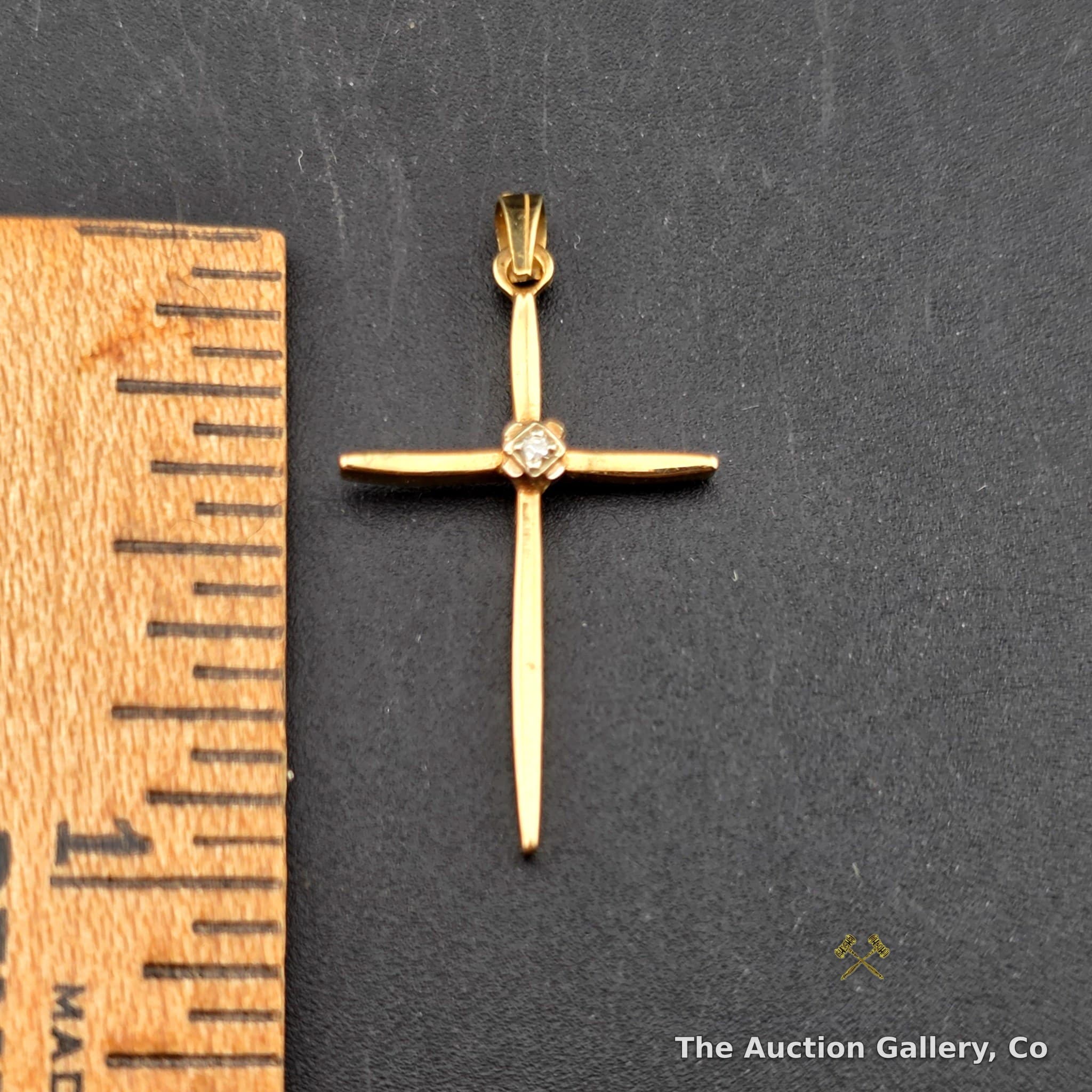 14K Gold Cross Pendant with Diamond, 0.79g