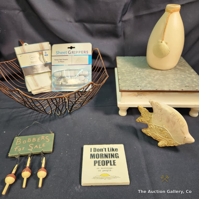 Mixed Home Decor Lot โ Coastal, Farmhouse, Novelty
