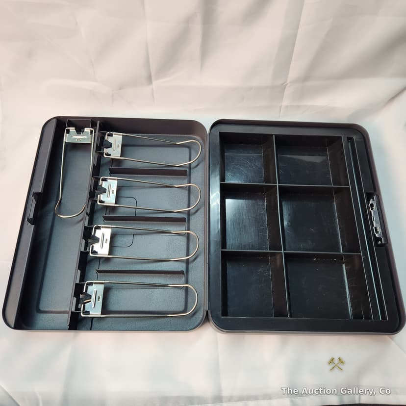 SteelMaster Combination Lock Cash Box with Coin Tray β photo 3