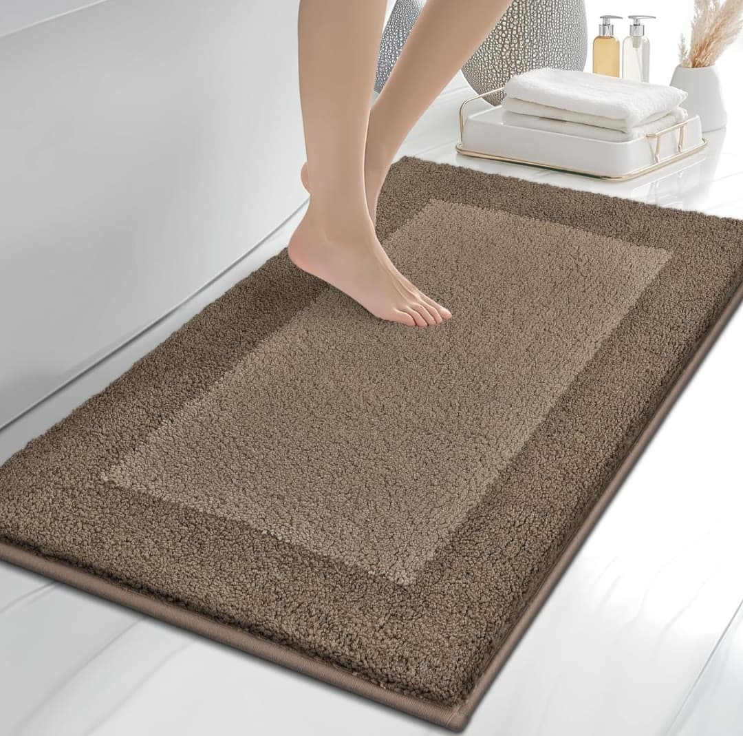 Absorbent Plush Rug (24 x 36)