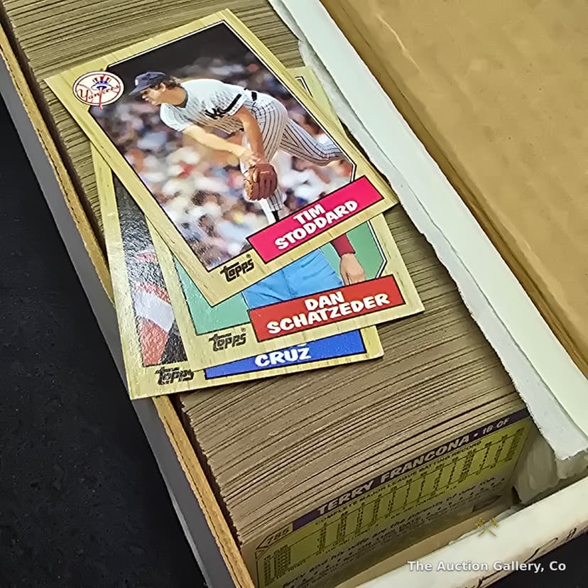 1987 Topps Baseball Cards, Full Box Lot โ photo 2