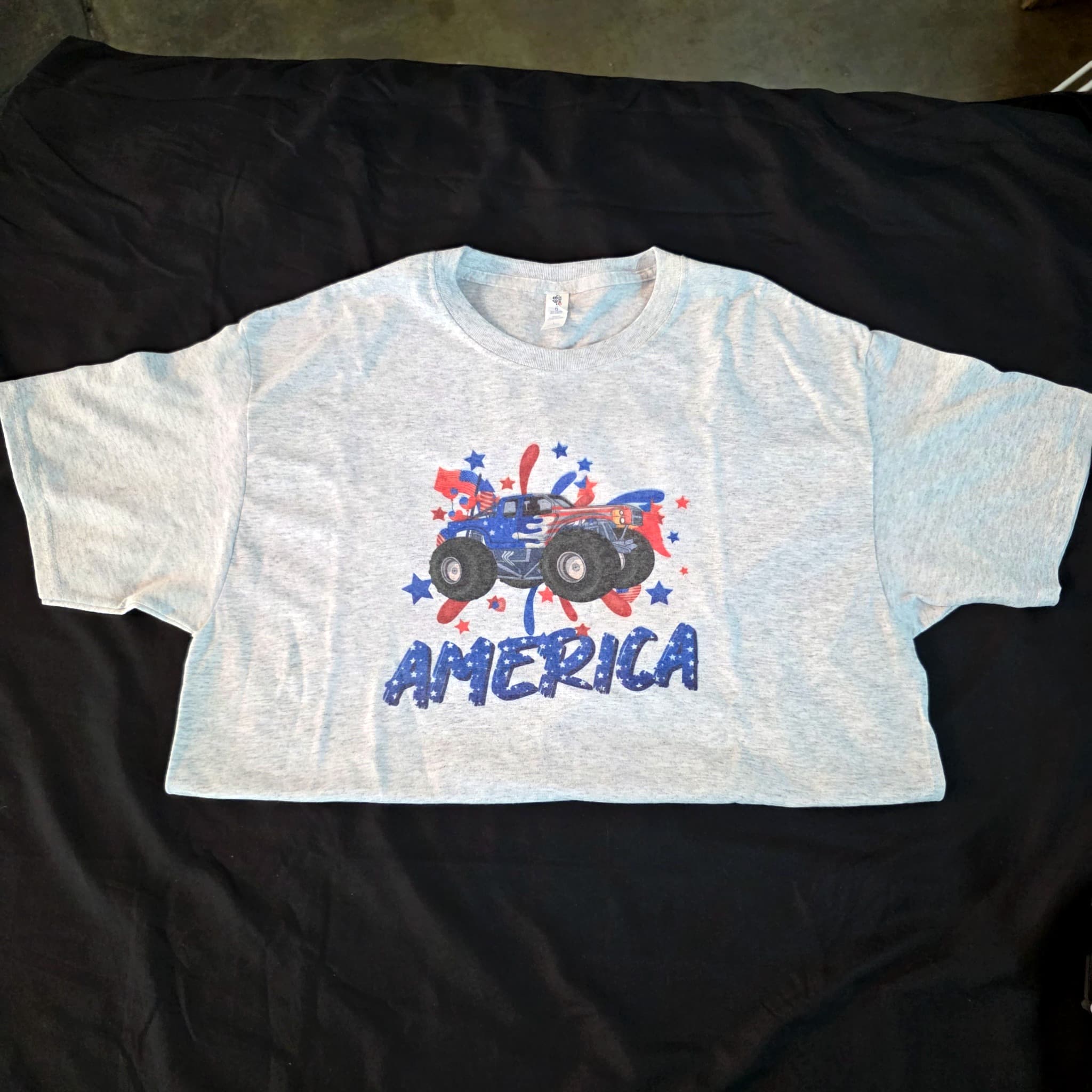 Jerzees Dri-Power "America" Monster Truck T-Shirt, Size L