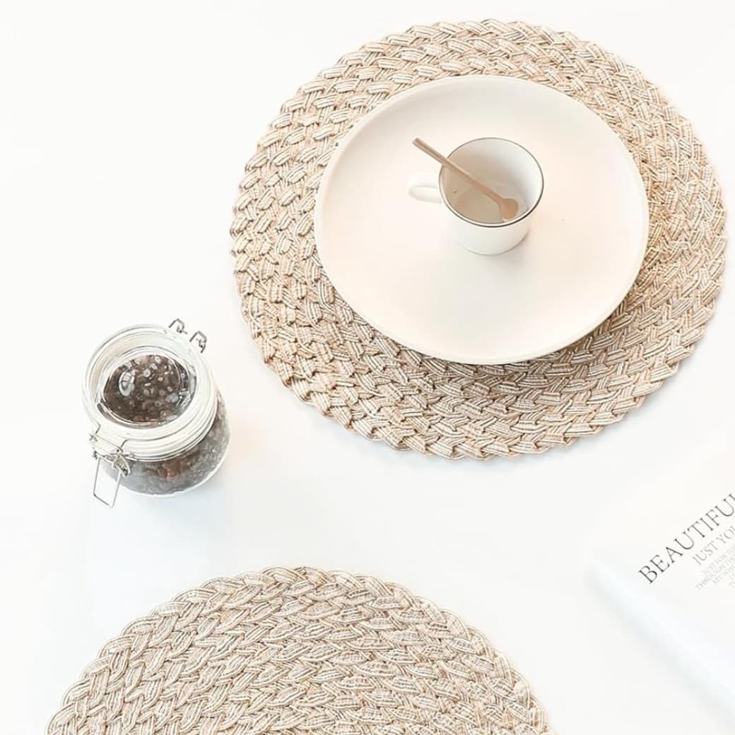 Placemat Set (6) - Tan & White