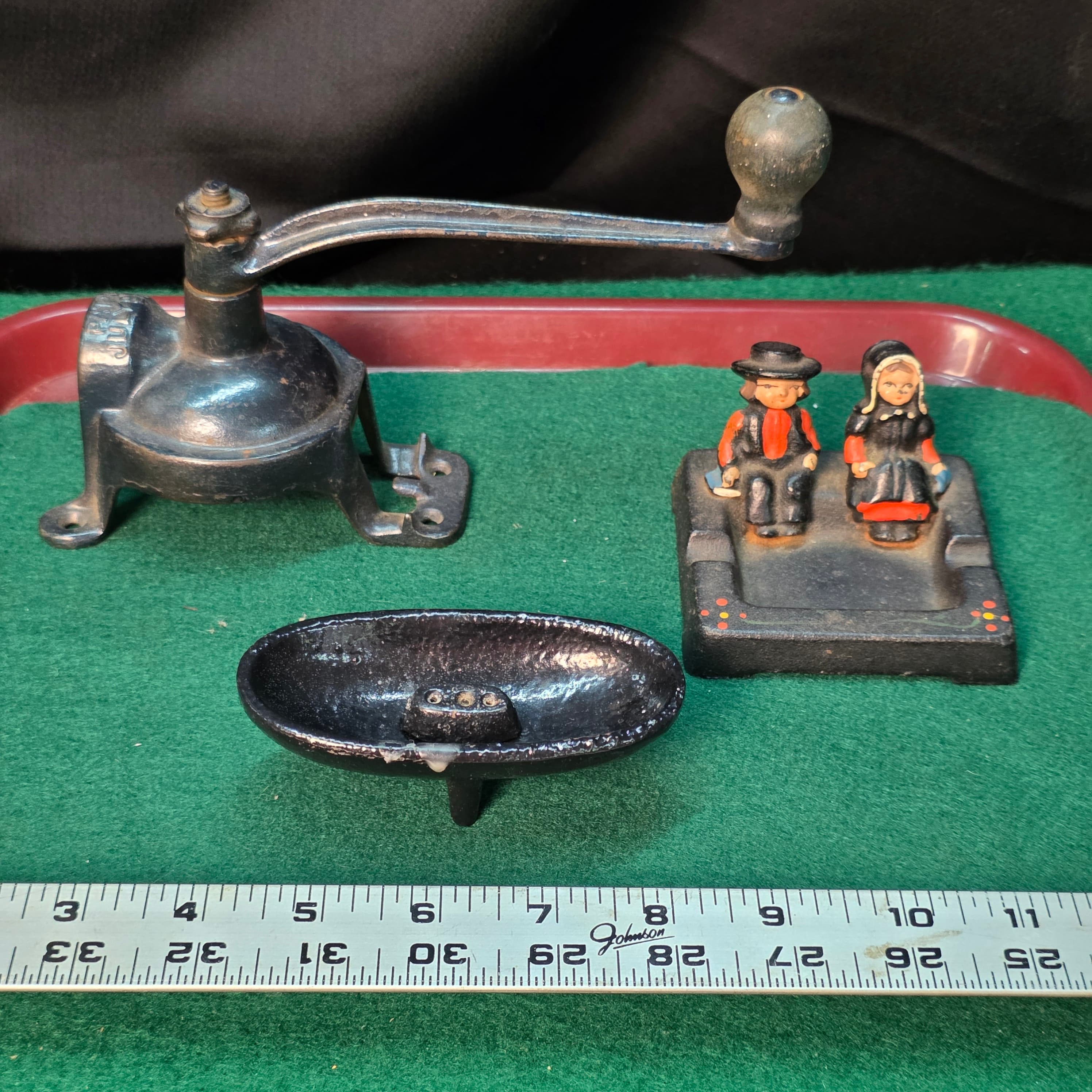 Vintage Cast Iron Lot โ Coffee Grinder, Dutch Ashtray, Footed Dish
