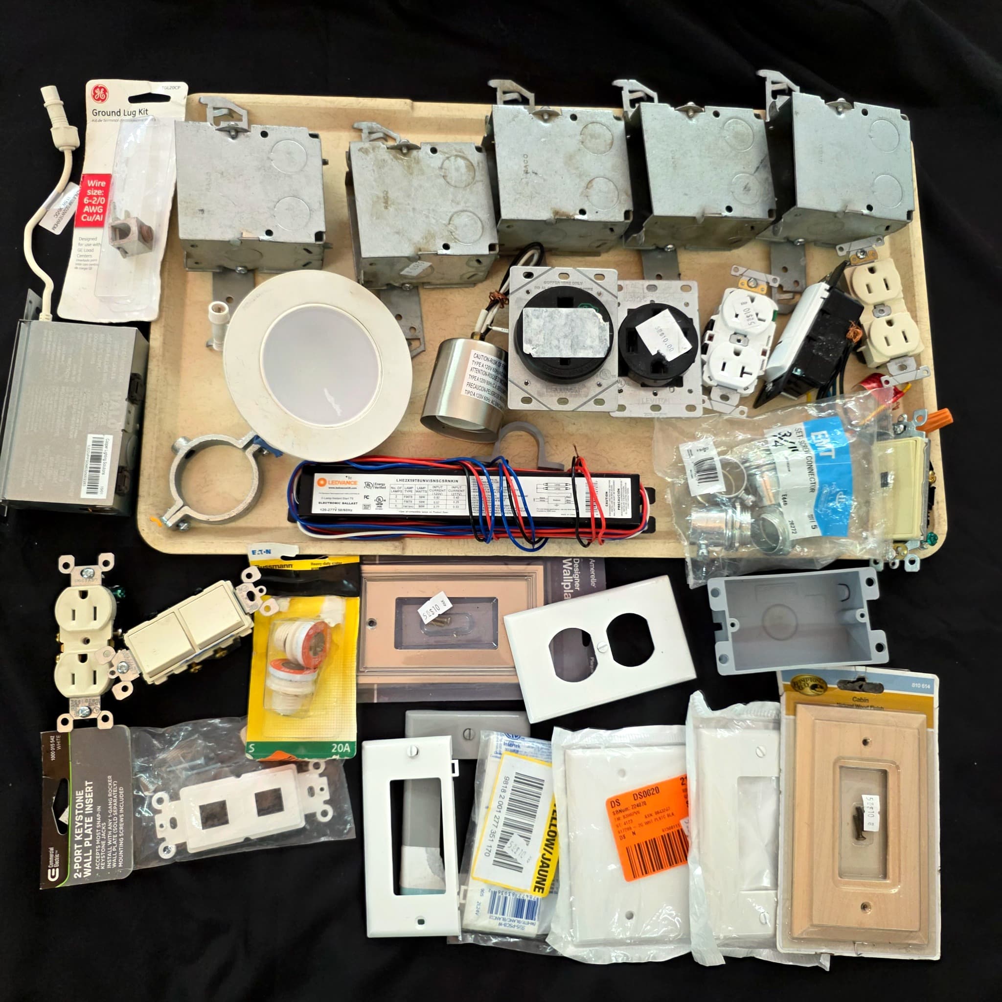 Mixed Lot of Electrical Supplies & Fixtures