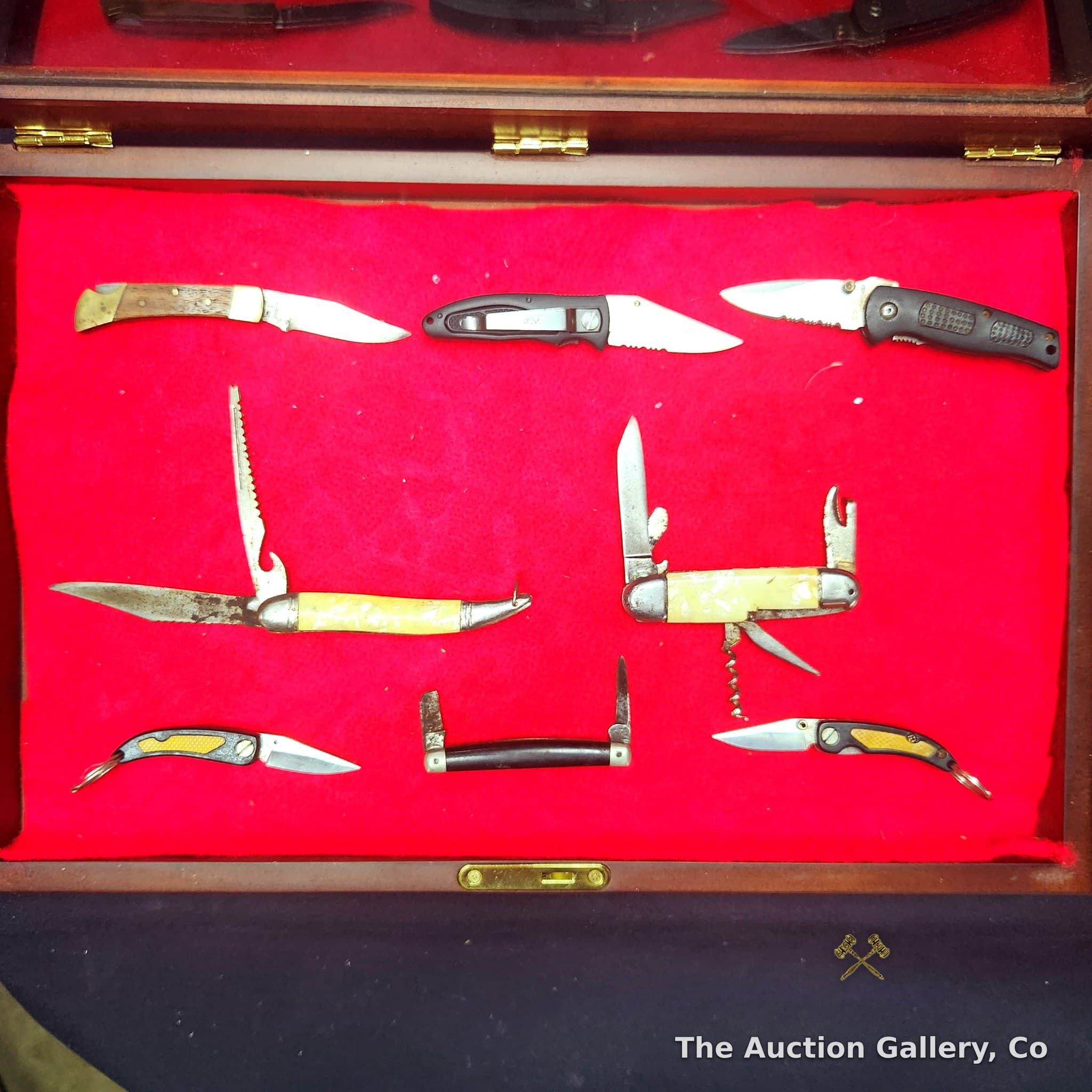 Mixed Lot of 8 Pocket Knives