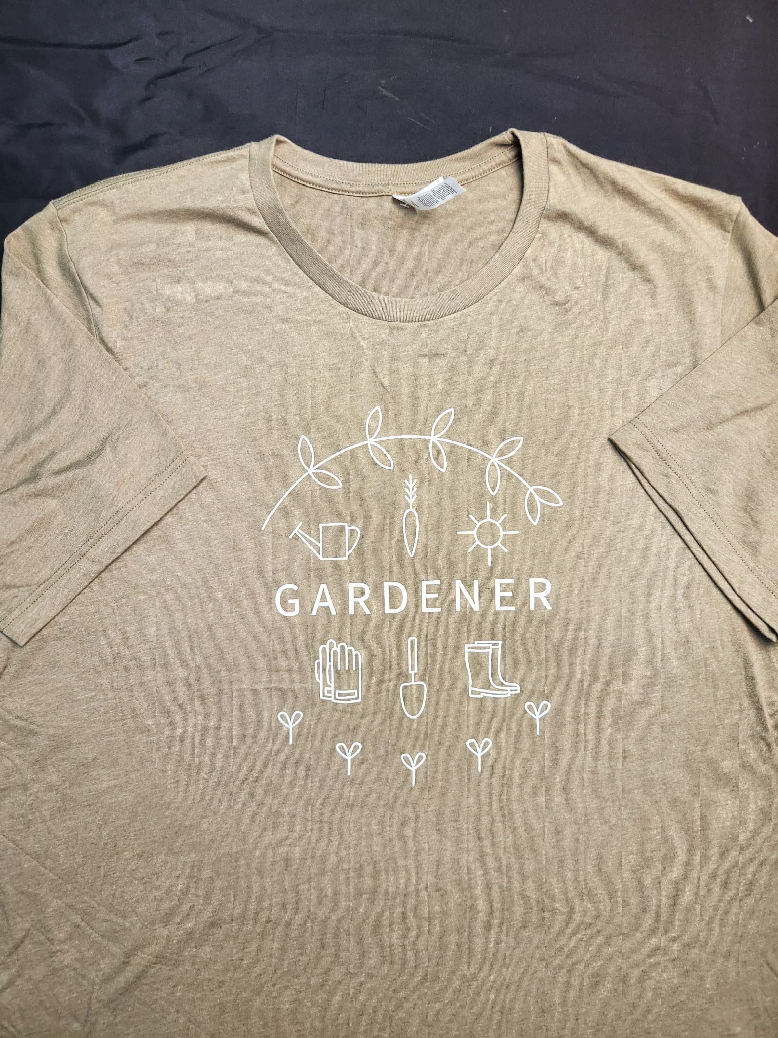 Gardener Graphic T-Shirt, Size 2XL, Brand New