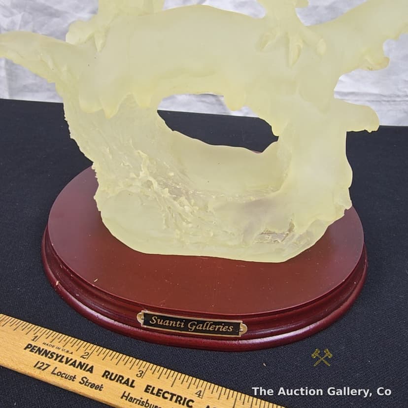 Suanti Galleries Large Translucent Resin Bald Eagle Sculpture โ photo 7