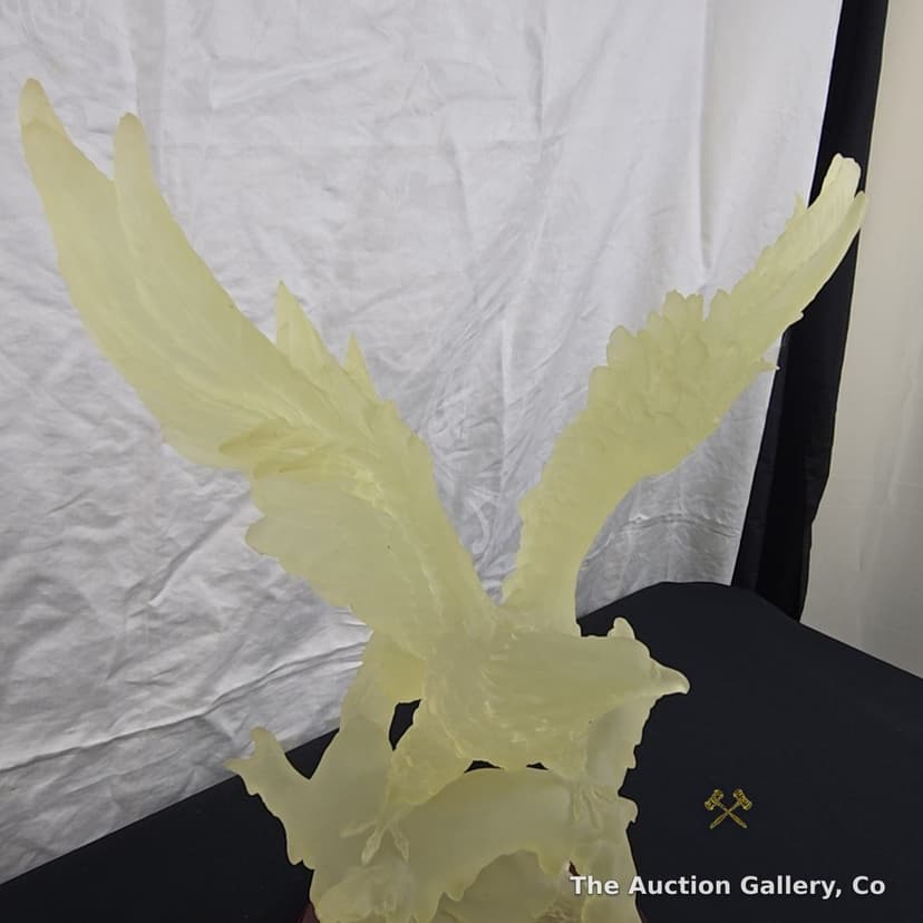 Suanti Galleries Large Translucent Resin Bald Eagle Sculpture โ photo 5