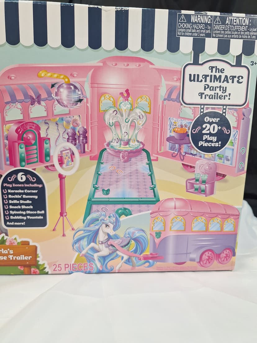 Wild Manes Perla's Clubhouse Trailer Playset, New in Box β photo 8